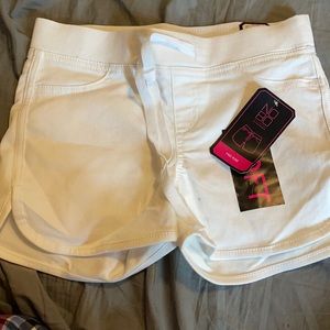 New size small white shorts